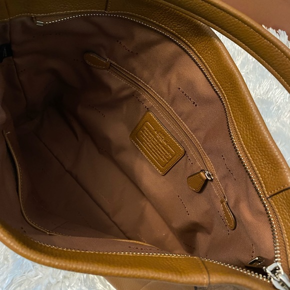 NWT Coach Scout Hobo shoulder / crossbody bag - Picture 4 of 11